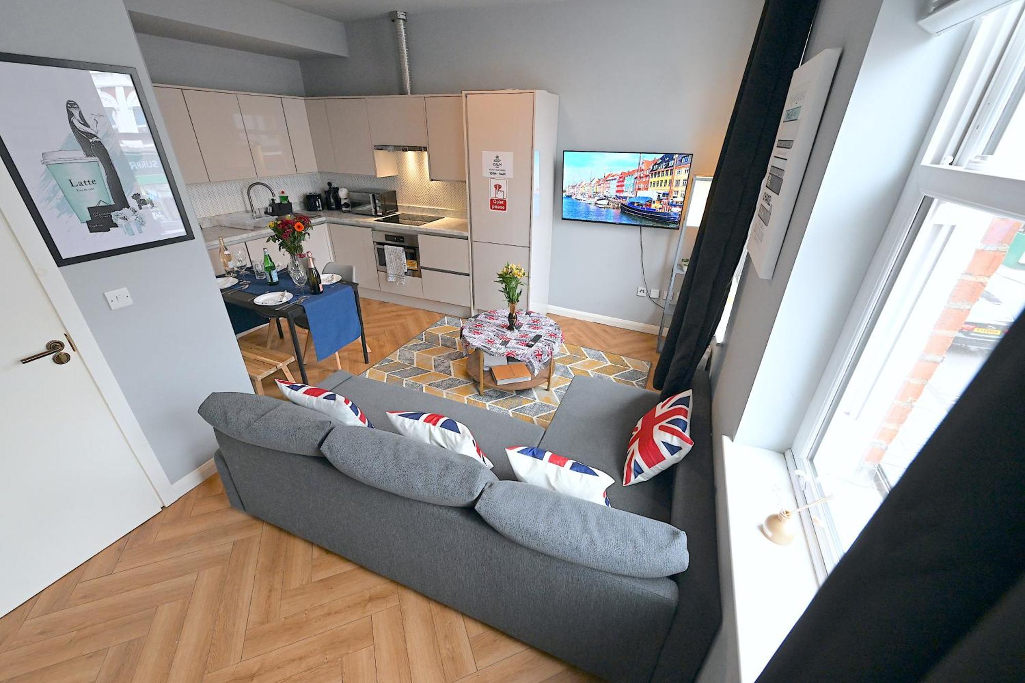 1 Bedroom Flat In Wood Green Piccadilly Line London Exteriör bild