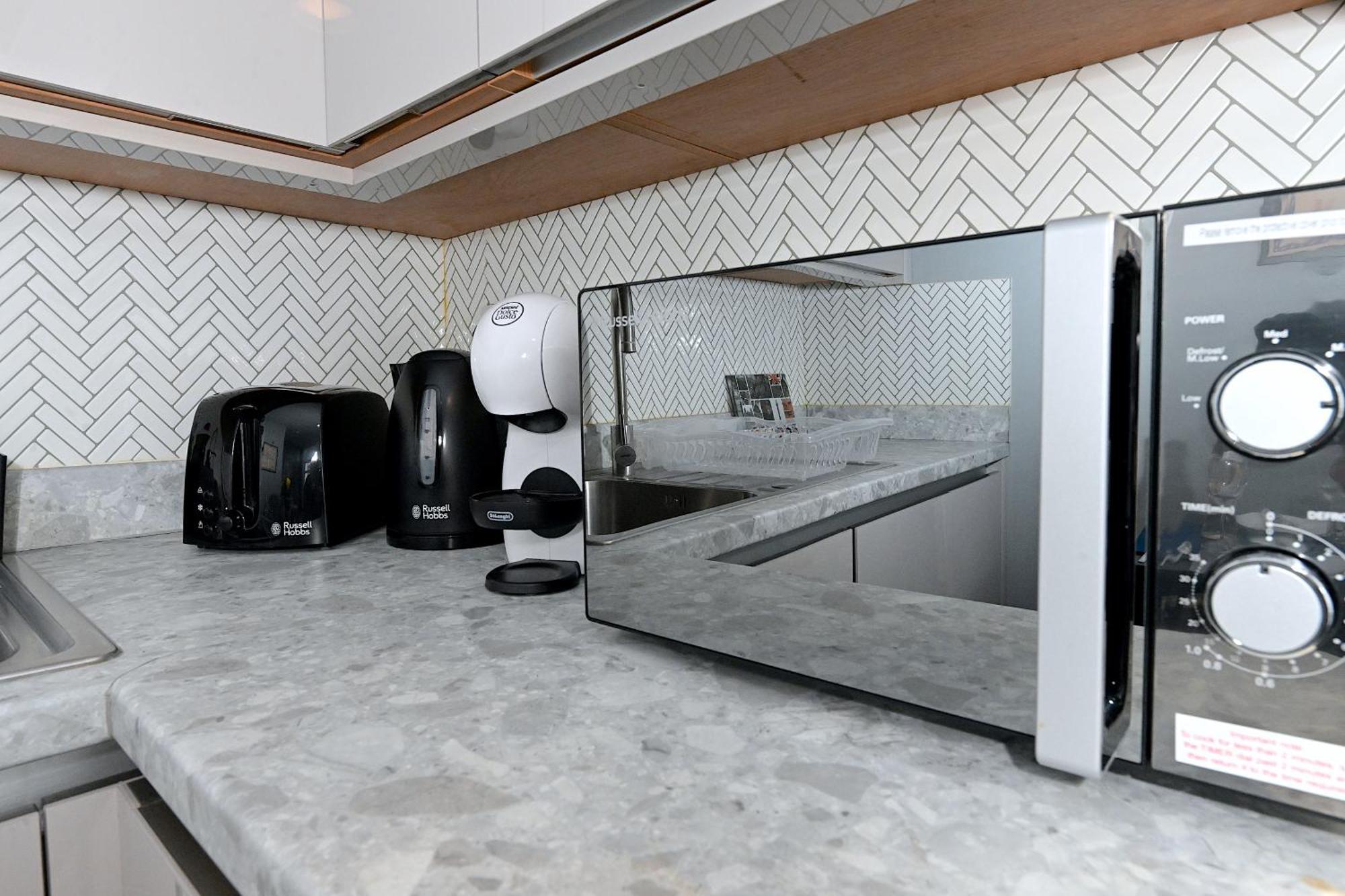 1 Bedroom Flat In Wood Green Piccadilly Line London Exteriör bild